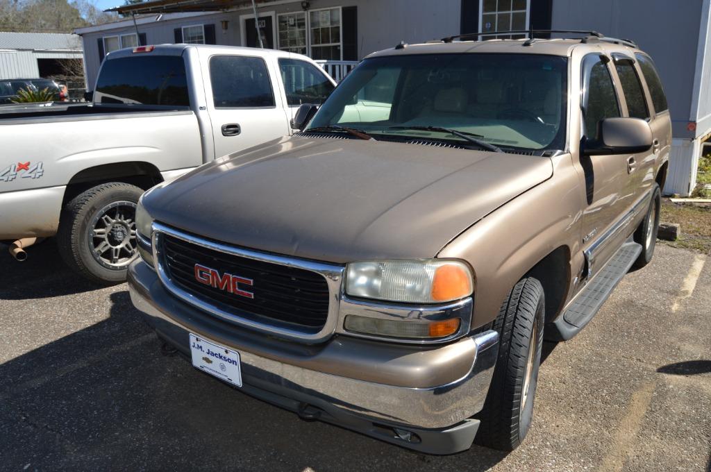 2003 GMC Yukon SLE's photo